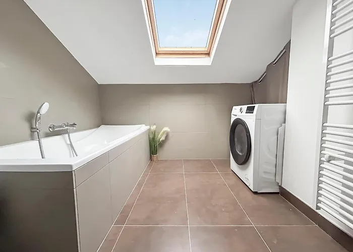 Cosy Et Lumineux A *